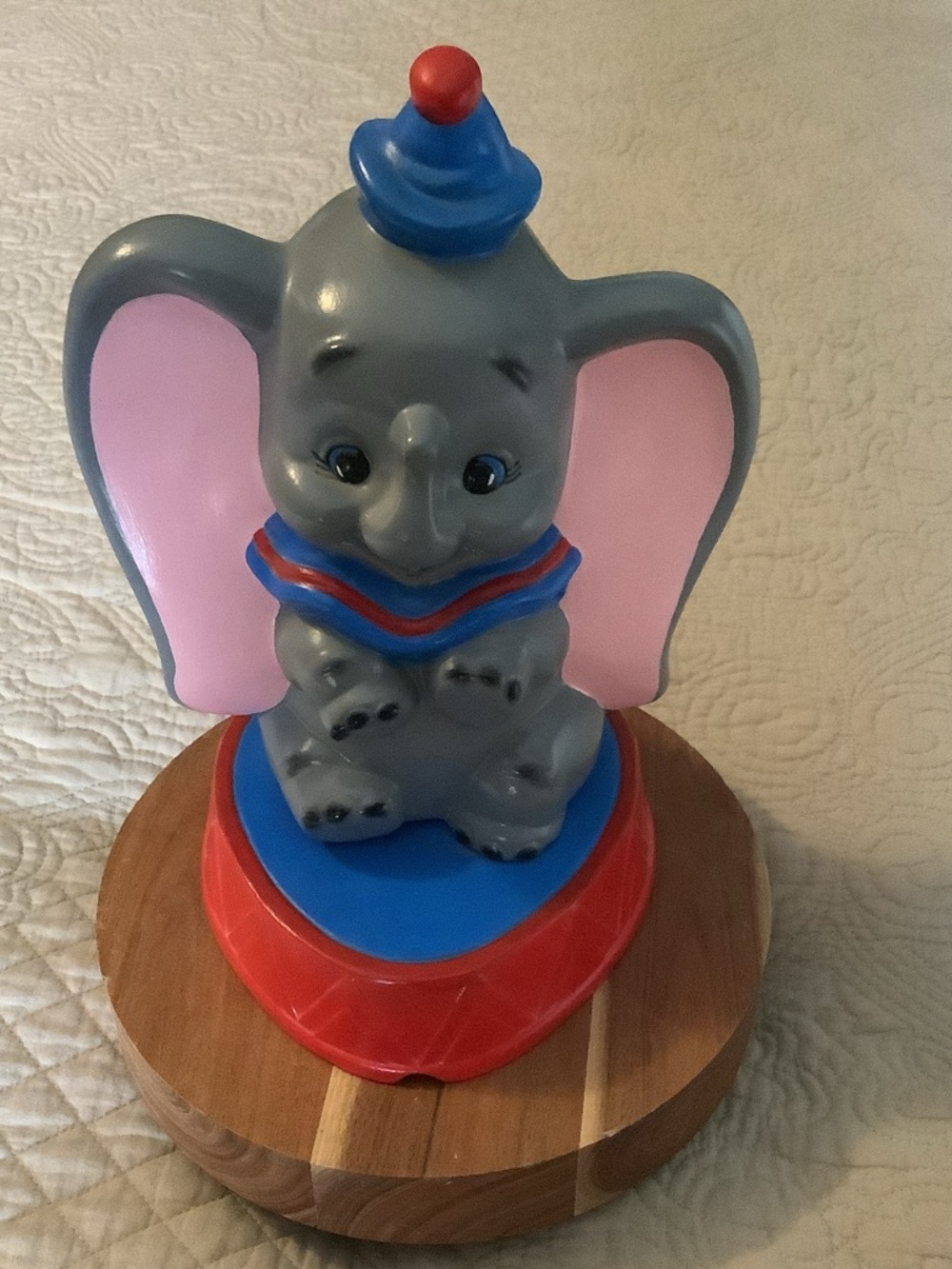 Disney’s Dumbo The Flying Elephant Ceramic Decoration